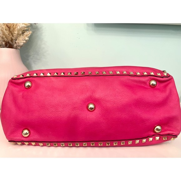 Valentino Garavani Vitello Medium Rockstud Tote in Pink - Picture 5 of 14